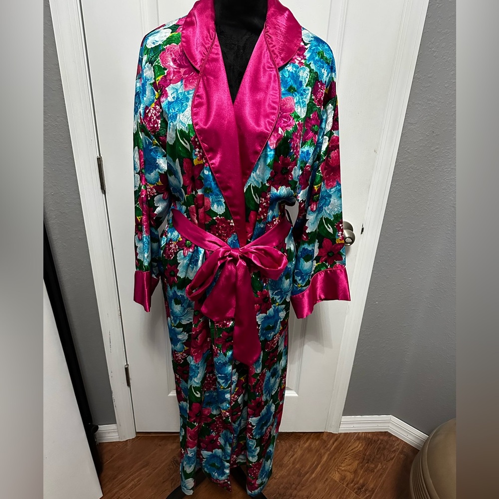 Vintage Gold Label Victorias Secret Robe